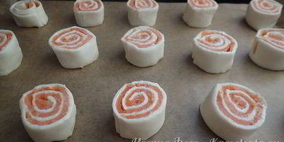 Шаг 6: рулетиков с сёмгой и филадельфией