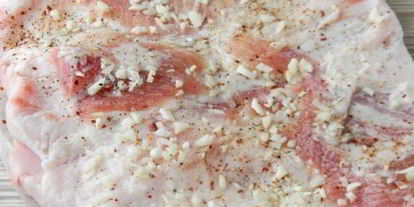 Шаг 4: свиного рулета из брюшины