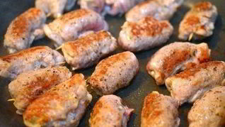 Рецепт Свиных рулетиков с чесноком и сыром