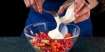 Шаг 6: сырных рулетиков с копченой курицей