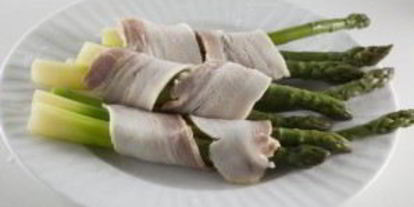 Шаг 1: запеченных рулетиков из спаржи