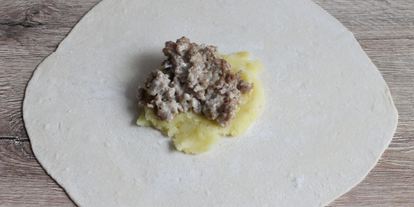 Шаг 13: самсы с картошкой и фаршем