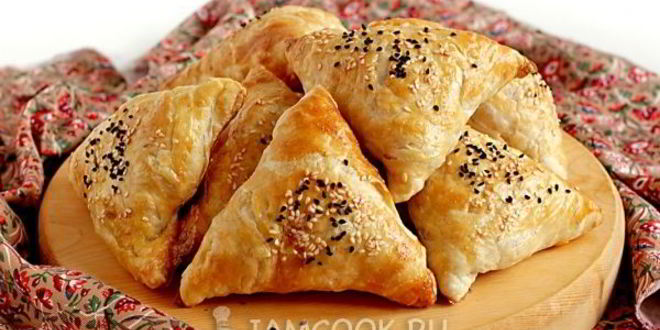 Рецепт Самсы с тыквой на готовом слоеном тесте