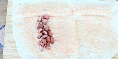 Шаг 6: шаурмы с колбасой