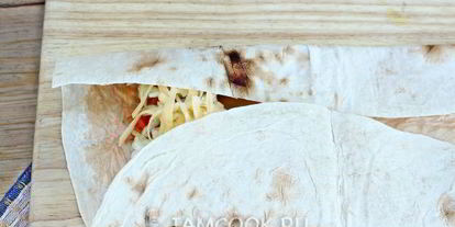 Шаг 10: шаурмы с колбасой