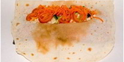 Шаг 3: шаурмы с морковкой по-корейски