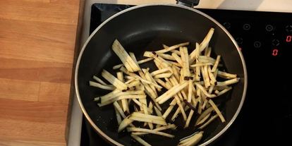 Шаг 1: шавермы с бараниной, брынзой и баклажанами