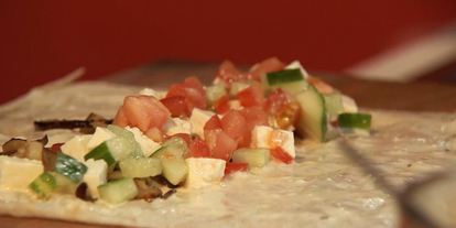 Шаг 4: шавермы с бараниной, брынзой и баклажанами