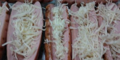 Шаг 1: сосисок запеченных с беконом