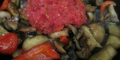 Шаг 4: соте из баклажан с грибами