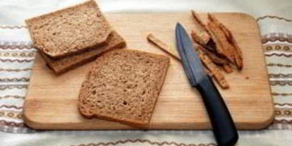 Шаг 2: сухариков на сковороде