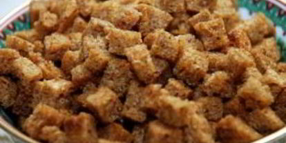 Шаг 6: сухариков на сковороде