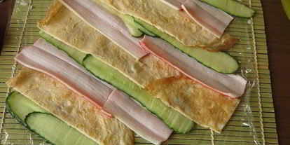 Шаг 16: радужных суш с крабовыми палочками