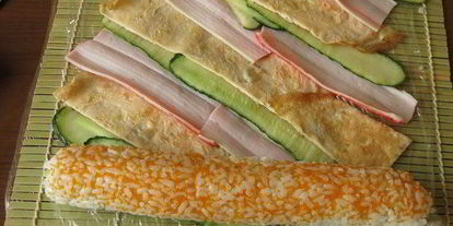 Шаг 17: радужных суш с крабовыми палочками