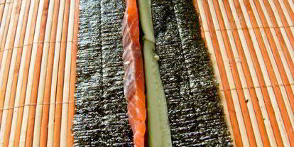 Шаг 1: суш-ролла огуречный цветок