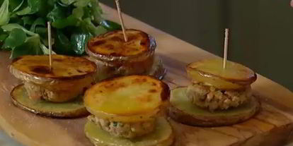 Шаг 9: картофельных мини-сэндвичей с котлеткой из ягнятины