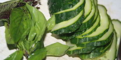 Шаг 6: хрустящих сэндвичей с запеченной куриной грудкой и пряным соусом с карри и кориандром