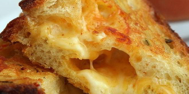 Рецепт Поджаристых сырных сэндвичей