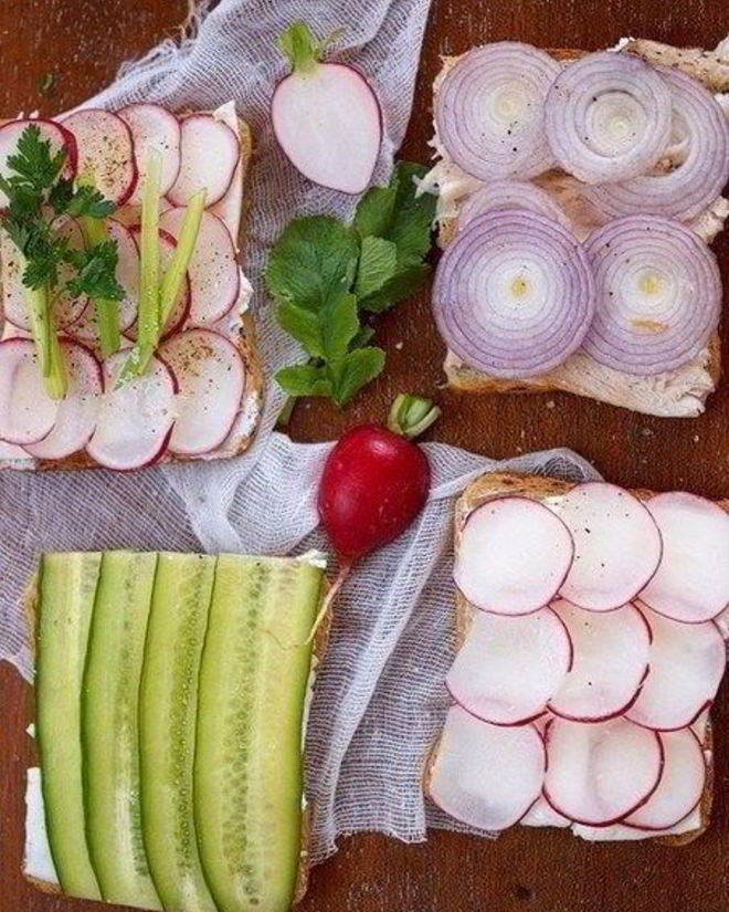 Рецепт сэндвича с курицея и редисома