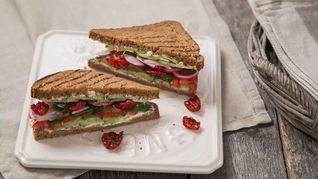 Рецепт Сэндвича с овощами и сливочным сыром