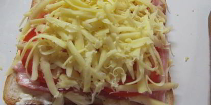 Шаг 2: сэндвича с сыровяленыма беконома и сырома ны гриле