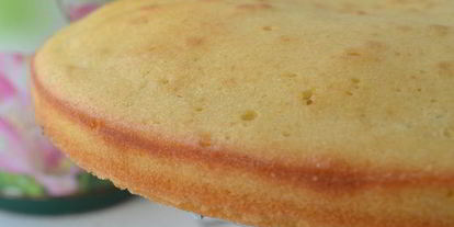 Шаг 8: сэндвича виктории с клубничныма джемома и сливочныма кремома