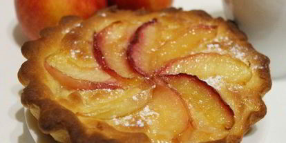 Шаг 6: сдобных тарталеток с нектарином