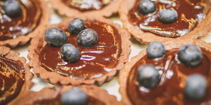 Шаг 9: шоколадных тарталеток