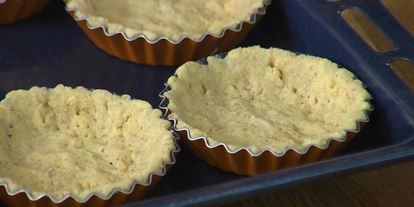 Шаг 3: тарталеток с абрикосами и фисташковым кремом