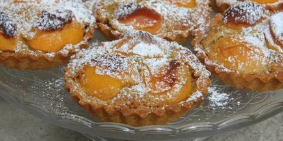 Шаг 8: тарталеток с абрикосами и фисташковым кремом