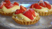 Рецепт Тарталеток с двойным кремом и клубникой