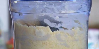 Шаг 5: тарталеток с двойным кремом и клубникой