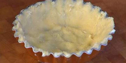 Шаг 7: тарталеток с двойным кремом и клубникой