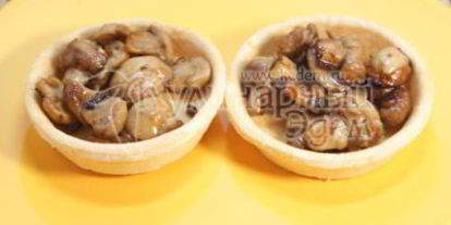 Шаг 1: тарталеток с грибами и сыром