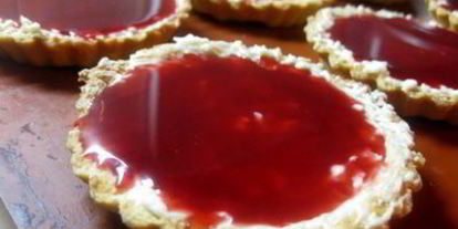 Шаг 3: тарталеток с малиновым желе и рисовым кремом