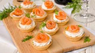Рецепт Тарталеток с семгой и сыром