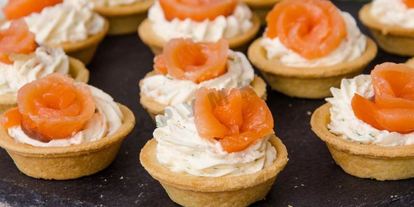 Шаг 8: тарталеток с семгой и сыром