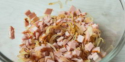 Шаг 15: тарталеток с ветчиной и луком