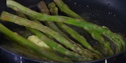 Шаг 9: тарталеток со спаржей, розмарином и сыром