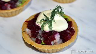 Рецепт Закуски с селедкой и свеклой в тарталетках