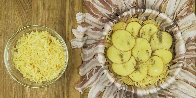 Рецепт картофельного тарта с беконом и сыром