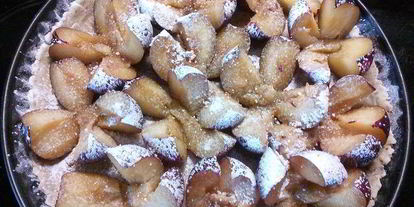 Шаг 5: сливового тарта с ореховым безе