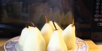 Шаг 6: тарта с миндальныма кремома и мариноваными грушами мечты