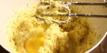 Шаг 9: тарта с миндальныма кремома и мариноваными грушами мечты