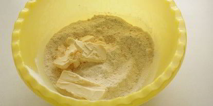 Шаг 1: тарта с рикоттой и брусникой