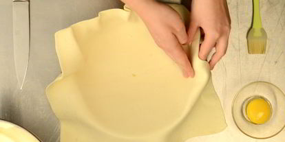 Шаг 2: тарта с рикоттой, лимонной цедрой и цукатами