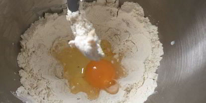 Шаг 1: тарта тропезьен с творожным кремом