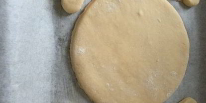 Шаг 8: тарта тропезьен с творожным кремом