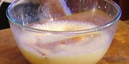 Шаг 5: французских тостов с имбирно-клюквенным соусом