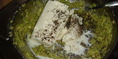 Шаг 2: тостов с авокадо и творогом